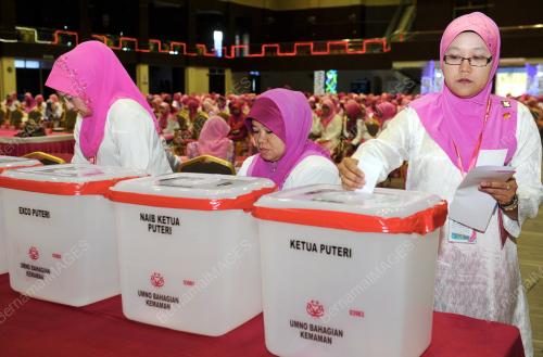 UMNO38_12102013_PUTERI