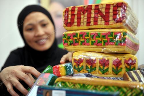 UMNO40_02122013_KEK_LAPIS