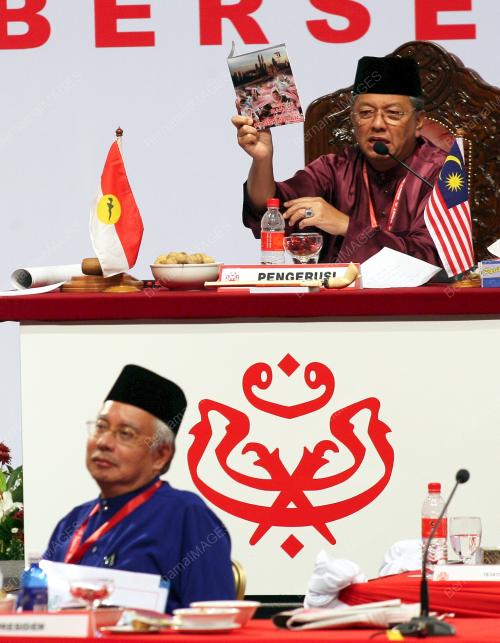 PERHIMPUNAN AGUNG UMNO KE 61