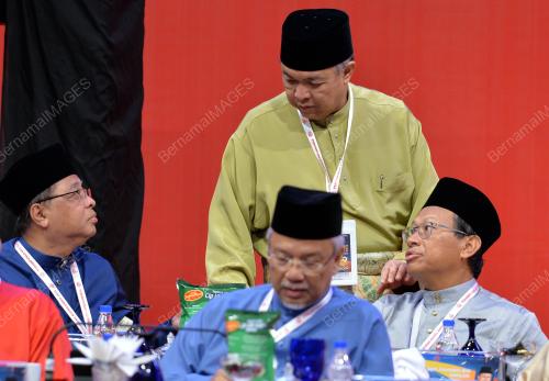 UMNO41_11122015_UMNO_MT