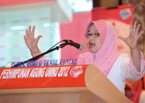 UMNO42_28112012_PUTERI