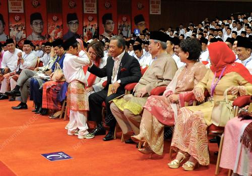 UMNO43_04122013_UMNO