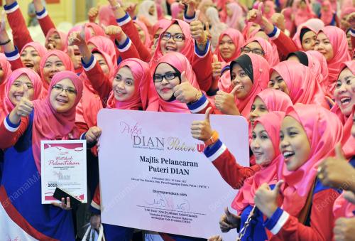 UMNO43_08122015_DIAN