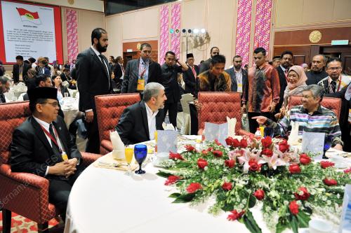 UMNO44_02122013_ZAHID