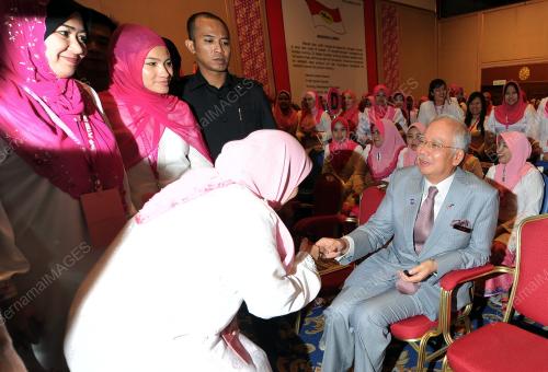 UMNO46_04122013_PM