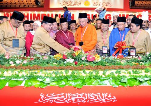 UMNO49_01122012_UMNO