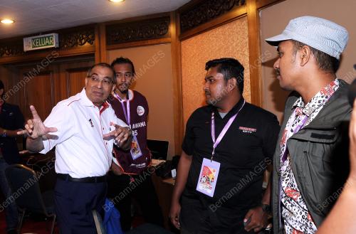 UMNO49_30112016_LAWATAN