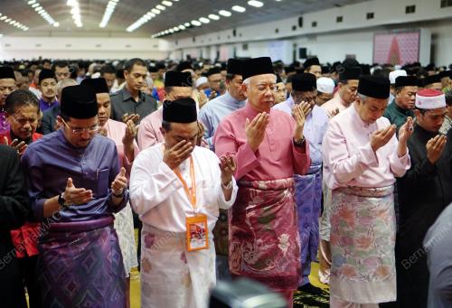 UMNO50_02122016_PAU_SOLAT