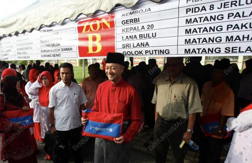 UMNO50_19102013_MUKHRIZ