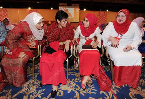 UMNO51_04122013_PUTERI