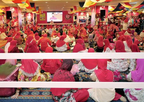 UMNO54_04122013_UMNO