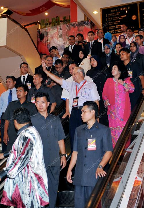 UMNO54_28112012_PM_TINJAU