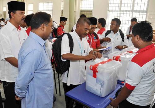 UMNO60_12102013_ZAMBRY