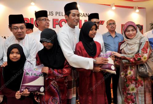 UMNO62_28112012_UMNO_2012