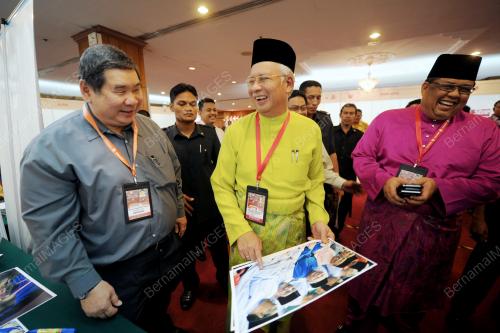 UMNO63_30112012_UMNO_2012