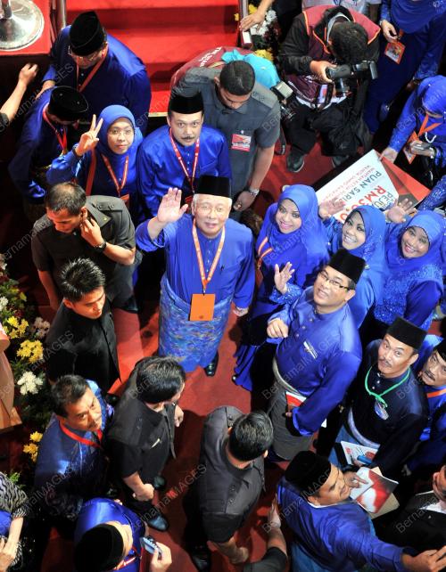 UMNO64_01122016_UMNO