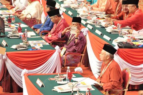 UMNO64_05122013_PM