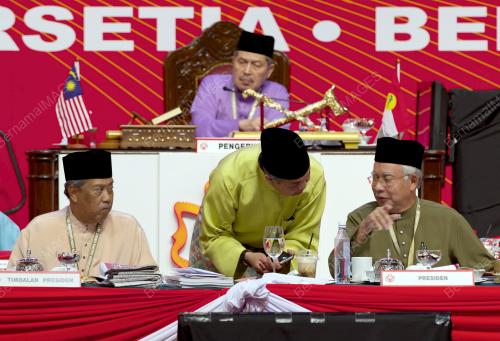 UMNO64_06122013_UMNO