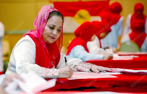UMNO64_12102013_WANITA