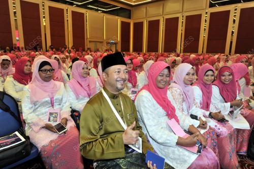 UMNO65_09122015_PUTERI
