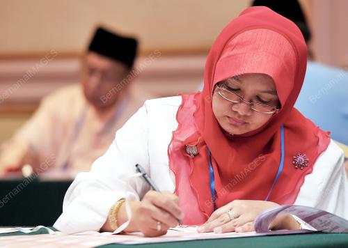 UMNO66_19102013_TITIWANGSA