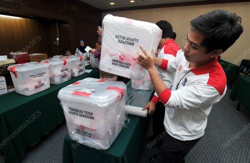 UMNO68_12102013_WANITA