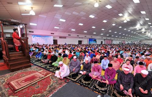 UMNO70_10122015_UMNO_2015