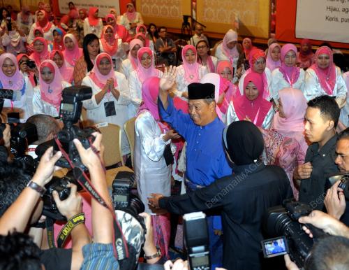 UMNO70_28112012_TPM_PUTERI