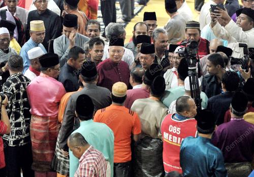 UMNO71_28112014_SOLAT