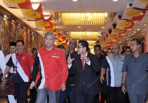 UMNO71_30112016_TPM_LAWAT