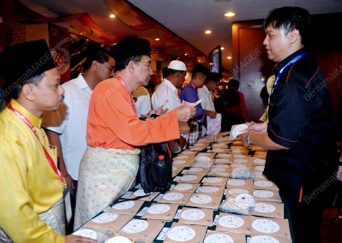 UMNO72_01122012_UMNO_2012