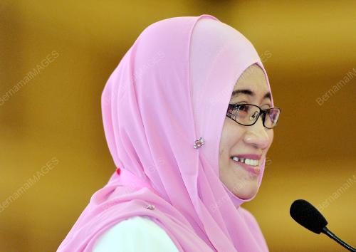 UMNO73_30112016_PUTERI