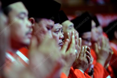 UMNO75_10122015_UMNO