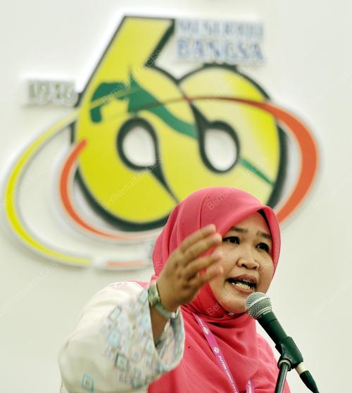 UMNO76_09122015_PUTERI