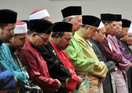 UMNO76_11122015_UMNO_2015