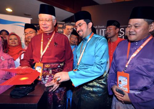 UMNO76_27112014_UMNO