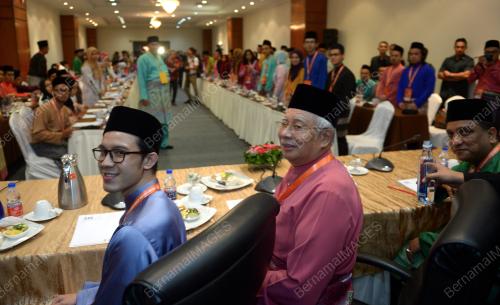 UMNO77_02122016_UMNO