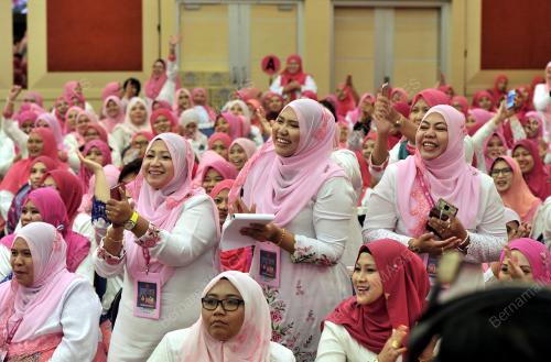 UMNO77_09122015_PUTERI