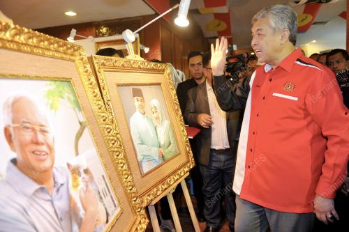 UMNO78_30112016_ZAHID_LAWAT