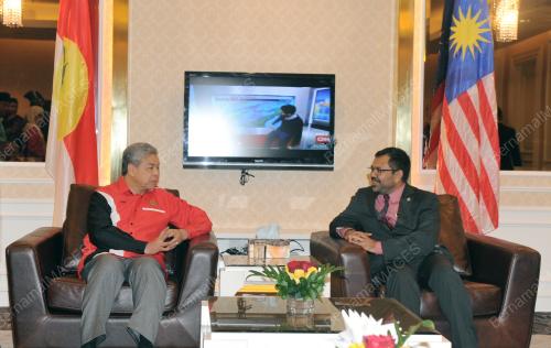 UMNO80_30112016_ZAHID_MALDIVES