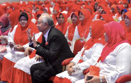 UMNO81_26112014_WANITA_PM