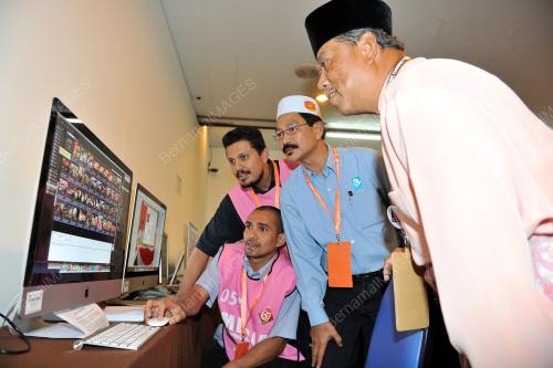 UMNO82_06122013_UMNO