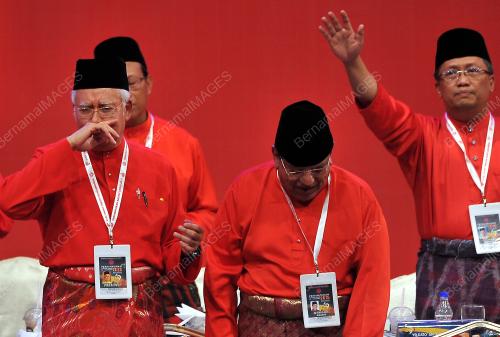 UMNO82_10122015_GULUNG