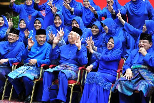 UMNO83_01122016_GROUP