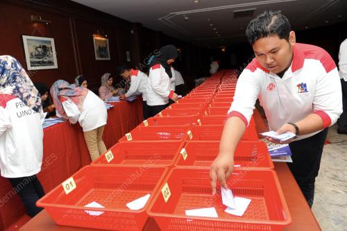 UMNO84_12102013_PEMUDA
