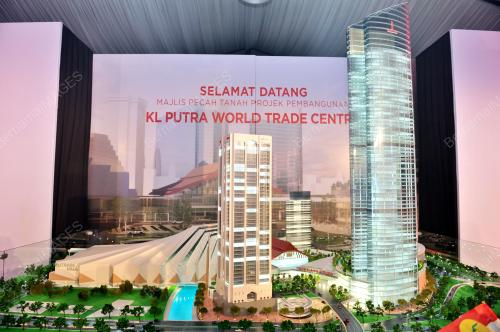 UMNO85_29112016_PECAH_TANAH_11