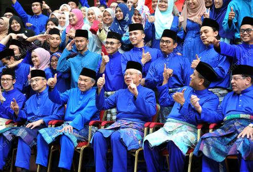 UMNO86_01122016_GROUP