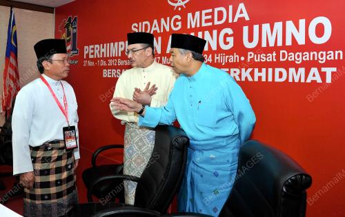 UMNO89_27112012_PC