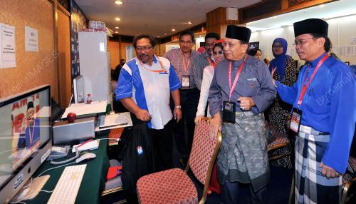 UMNO89_29112012_UMNOj