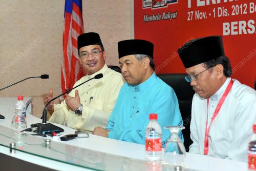 UMNO90_27112012_PC